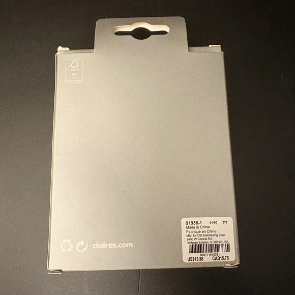 Claire's Y2K Smile Face Rings and Earrings Set - Gold Tone - Size L/XL - Picture 3 of 3